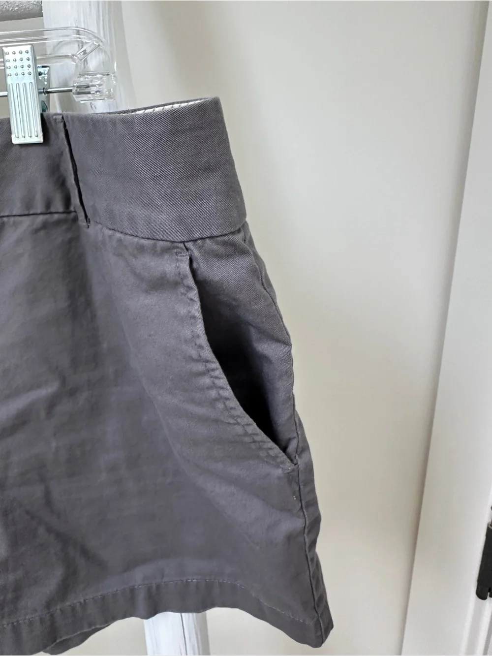 LOFT The Riviera 4” Charcoal Gray Cotton Shorts Size 12